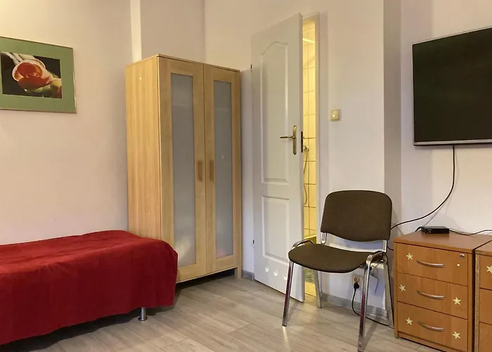 Lesniczowka Goscinne * גדינייה